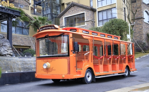 電動(dòng)觀光車多少錢一輛？忠輝電動(dòng)觀光車價(jià)格及報(bào)價(jià)